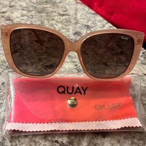 Quay light pink sunglasses with gold handles, worn once. Open to offers!